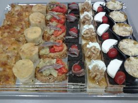 surtido de canapes
